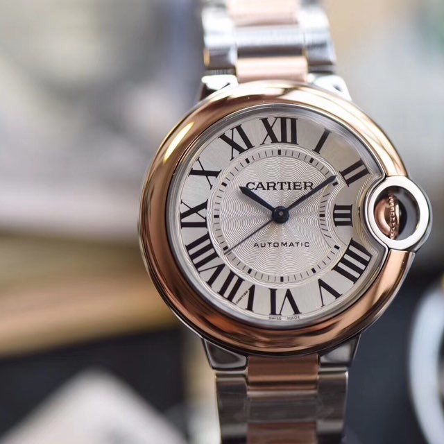 V6공장 까르띠에 발롱블루 36MM 로즈골드콤비 화이트다이얼 브레이슬릿 BALLON BLEU 36MM SS/RG WHITE TEXTURE DIAL ON SS BRACELET SEIKO NH05A
