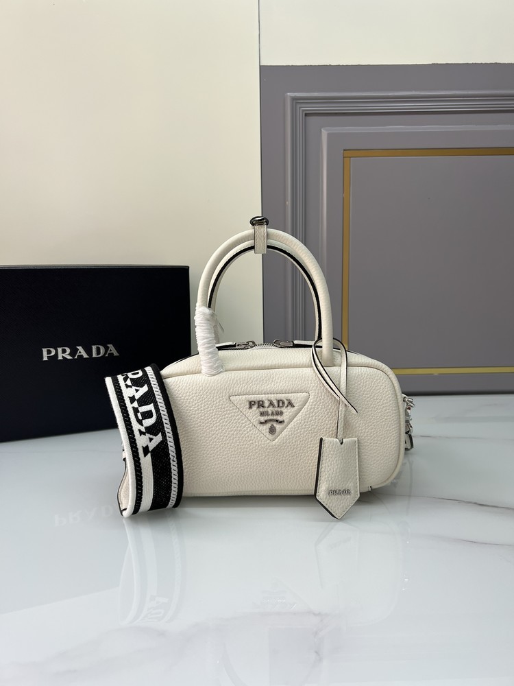 프라다 여성 토트백 PRADA 가죽 탑 핸들 백 1BB102