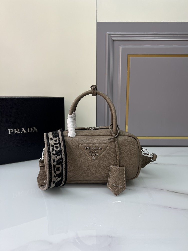 프라다 여성 토트백 PRADA 가죽 탑 핸들 백 1BB102