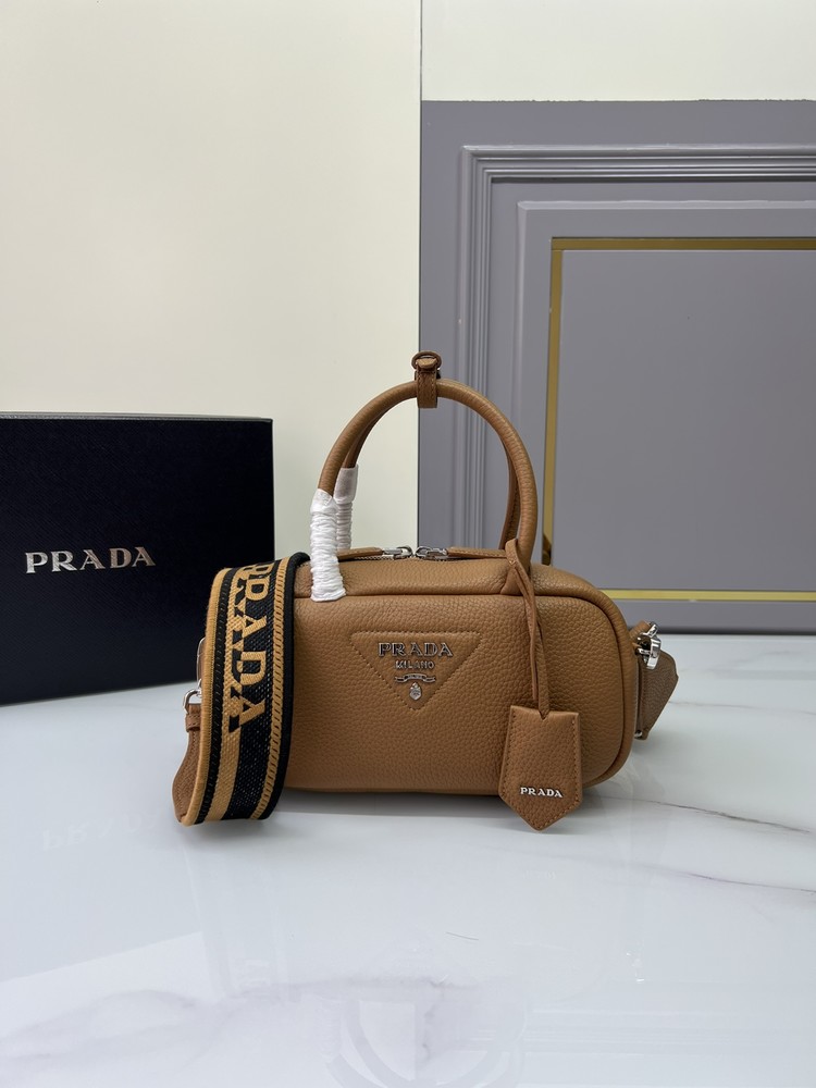 프라다 여성 토트백 PRADA 가죽 탑 핸들 백 1BB102