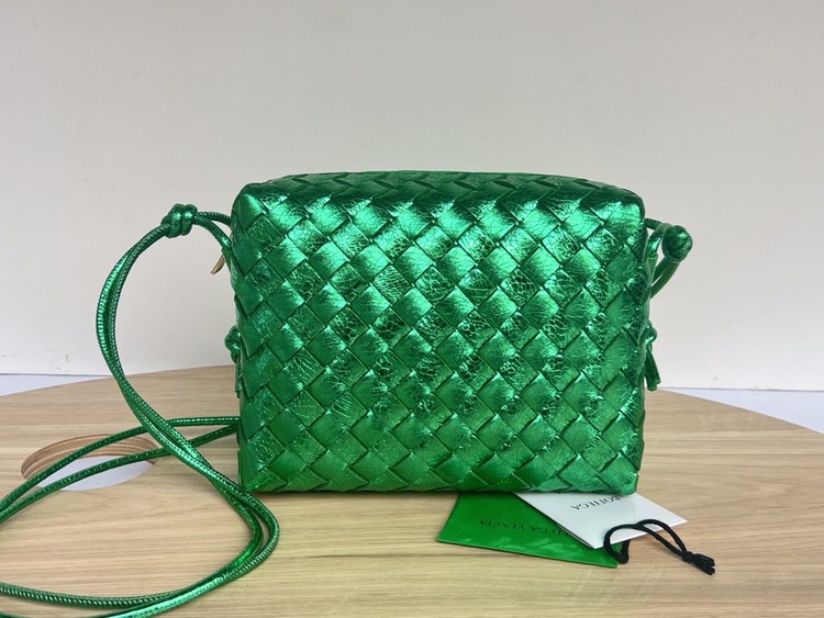 보테가 베네타 루프백 22cm 680225 다색