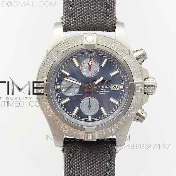 브라이틀링 스카이랜드 어벤져 티타늄 블루 자개다이얼 Breitling Skyland Avenger TitaniumBlue MOP Dial