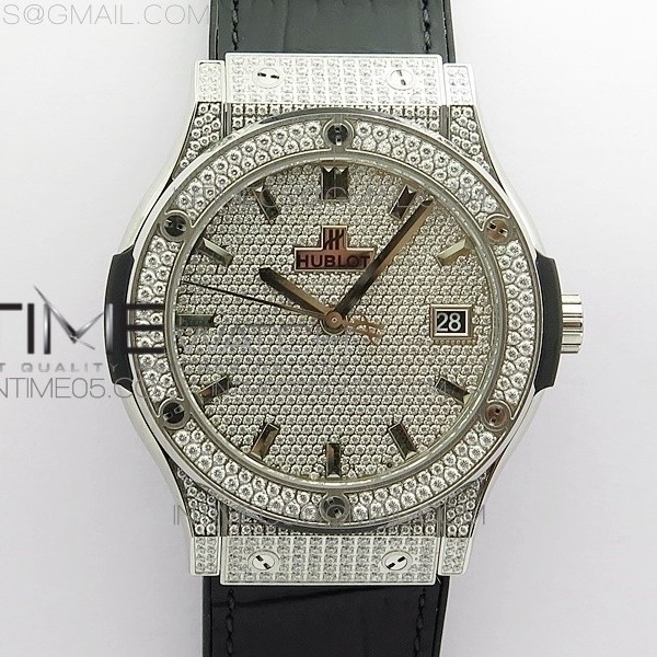 WW공장 45미리 클레식퓨전 올다이어 거미스트랩 Classic Fusion Automatic SS/Diamonds Case WWF Best Edition Diamonds Paved Dial on Black Gummy Strap HB1112 MORE DETAILS