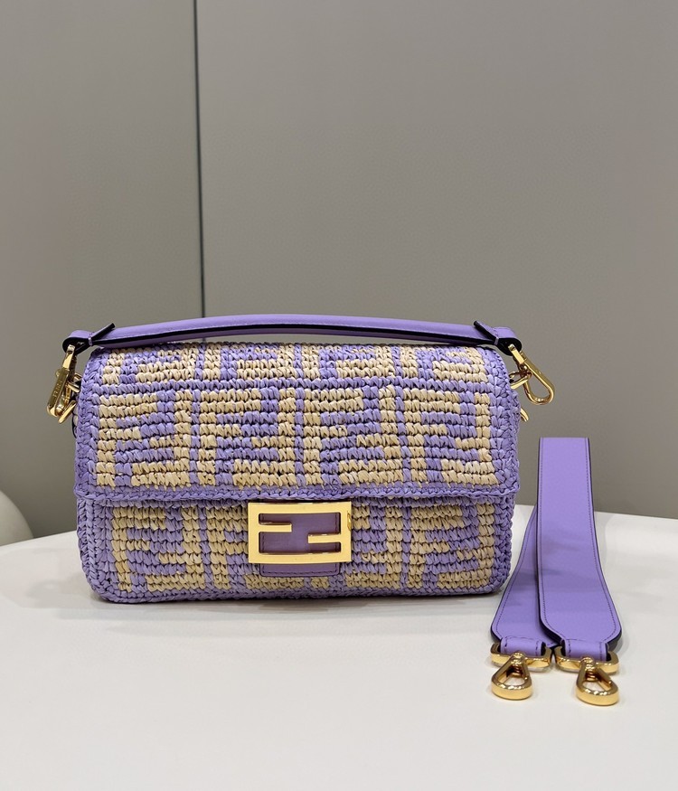 펜디 FENDI 바게트 미디움 크로셰 FF 블랙 라피아백