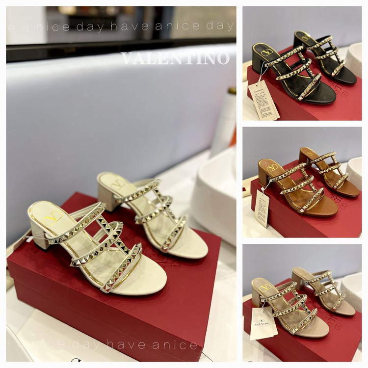 발렌티노 락스터드 레더 샌들 6cm 힐