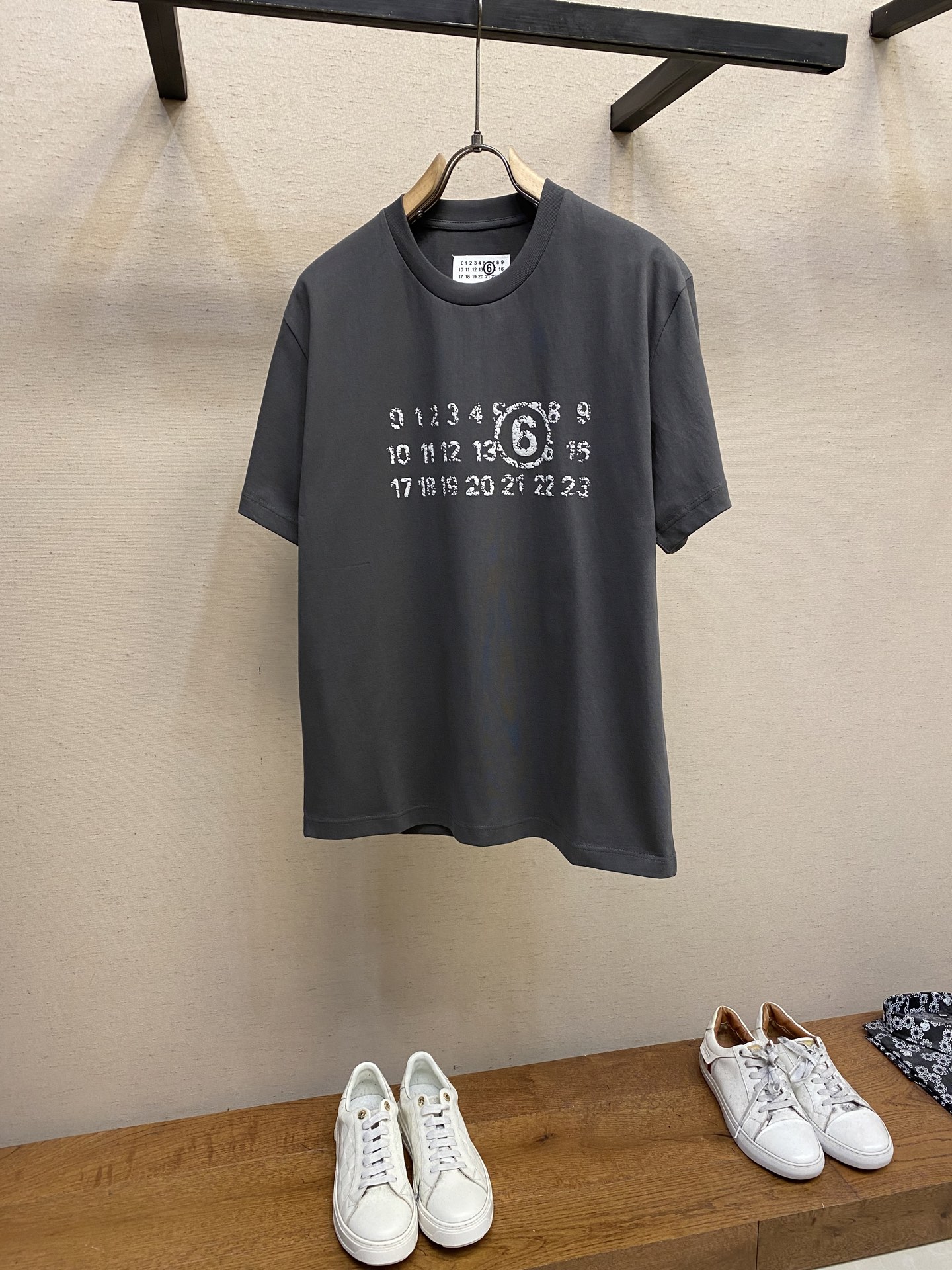 메종 반팔티